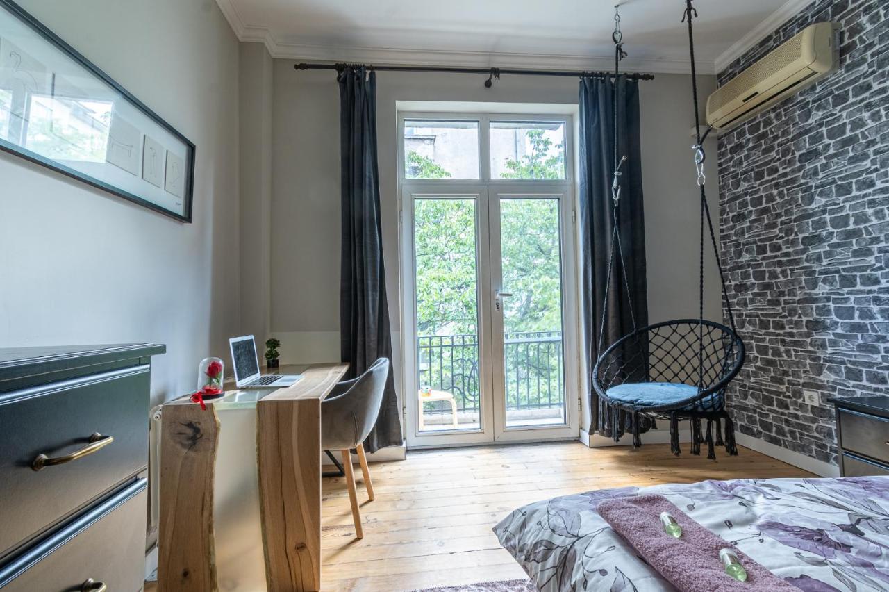 5 Seconds Away From The Main Street, Free Secured Parking Apartment Sofia Bagian luar foto