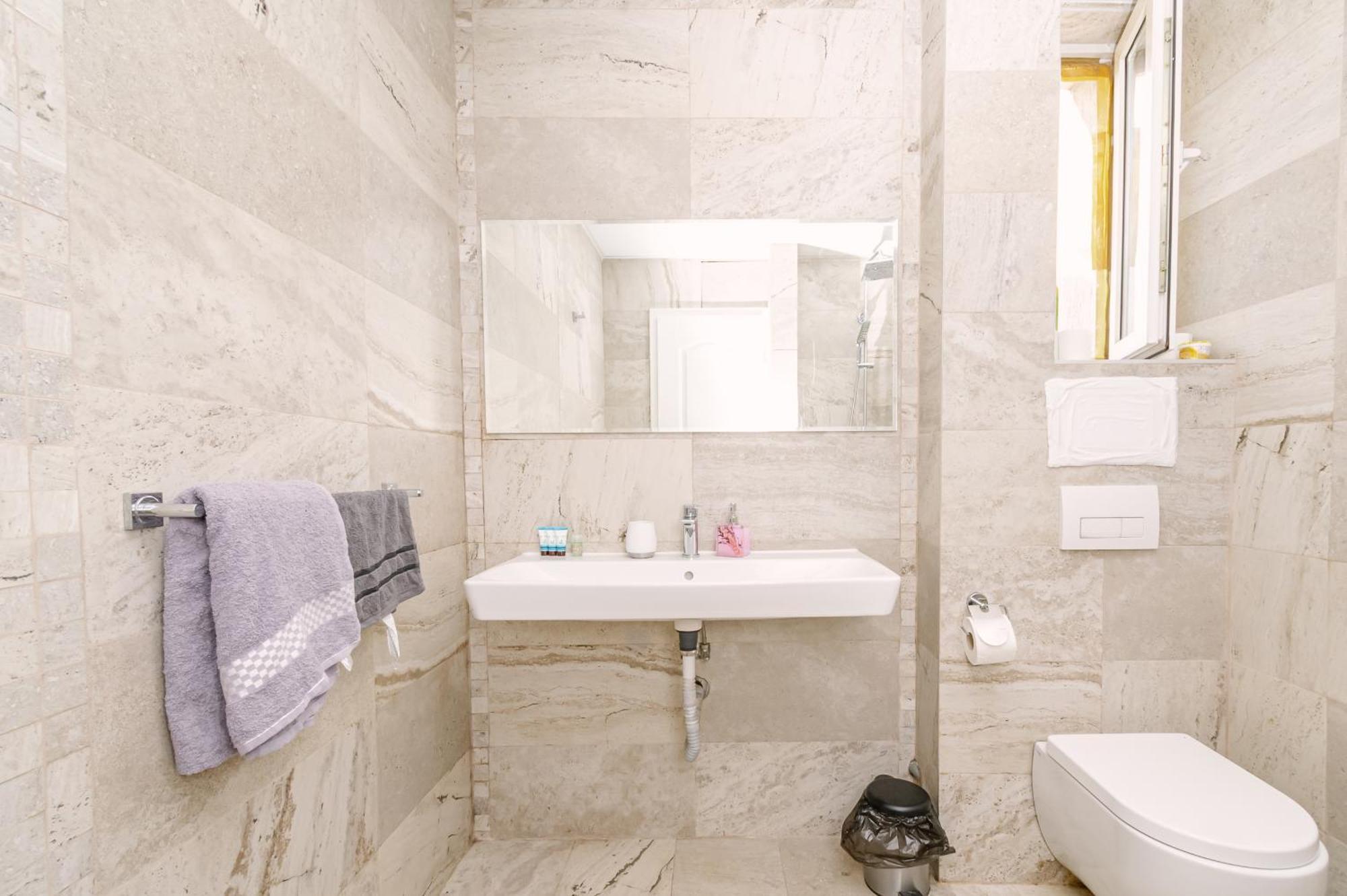 5 Seconds Away From The Main Street, Free Secured Parking Apartment Sofia Bagian luar foto